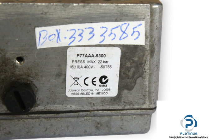 johnson-controls-P77AAA-9300-pressure-switch-used-3