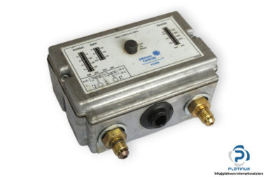 johnson-controls-P78MCB-9300-pressure-switch-(used)