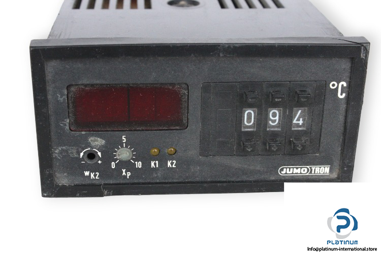 jumo-hrot-48_di-d-re11-u20-temperature-controller-used-1