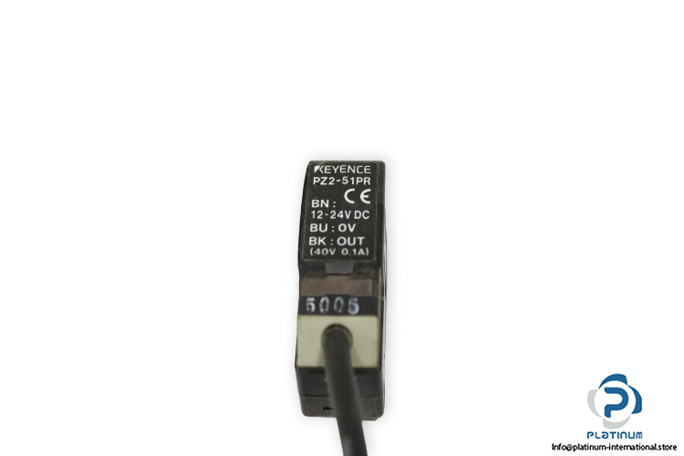 keyence-PZ2-51PR-built-in-amplifier-photoelectric-sensor-used-2