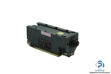 klockner-moeller-at-12-7-i-limit-switch-1