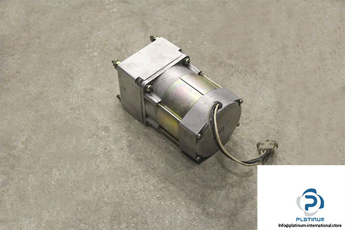kokusan-denki-tc0306-induction-motor-1