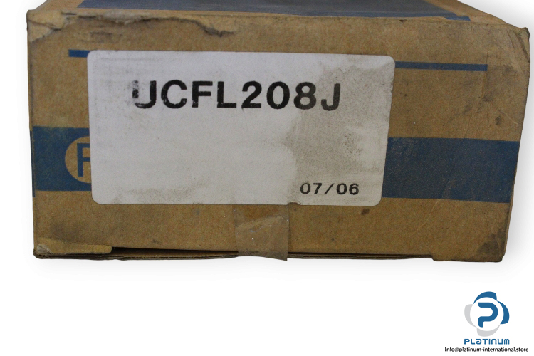 koyo-UCFL-208-oval-flange-ball-bearing-unit-(new)-(carton)-1