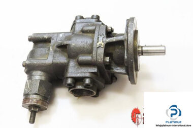 KRACHT-KF240-TRANSFER-GEAR-PUMP3_675x450.jpg