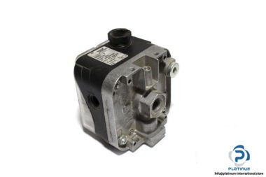 krom-schrode-dg50u-3-pressure-switch-2