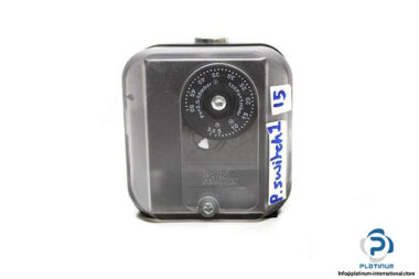 KROM-SCHRODER-DG50U-3-84447350-GAS-PRESSURE-SWITCH3_675x450.jpg