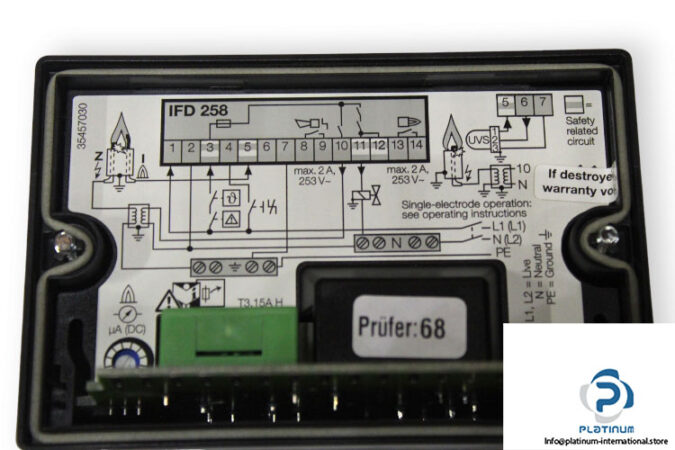 kromschroder-IFD258-10-1Q-gas-burner-control-unit_used_2