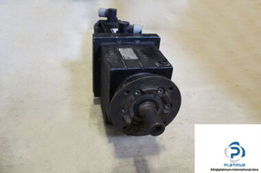 lenze-mdskars056-22-gst05-2yvck-056-servo-motor-1