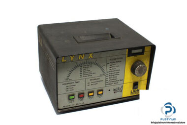 lion-LYNX-010290-02-control-panel