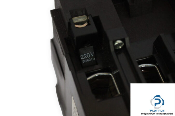 lovato-11-BF65-40-220-contactor-(new)-3