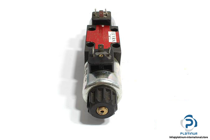 luvra-rpe3-062j15-solenoid-operated-directional-valve-1