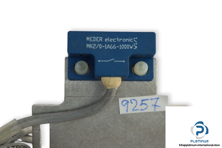 meder-MK2_0-1A66-1000W-reed-sensor-(used)-1