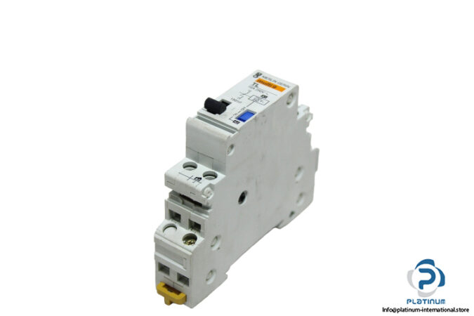 merlin-gerin-MULTI-9-circuit-breaker