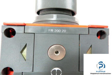 METAL-WORK-FR-200-20-FILTER-REGULATOR3_675x450.jpg