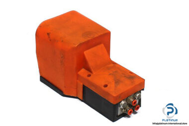 metal-work-W3120000001-pedal-with-valve