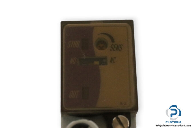 micro-detectors-RXR_00-1B-photoelectric-sensor-(new)-2