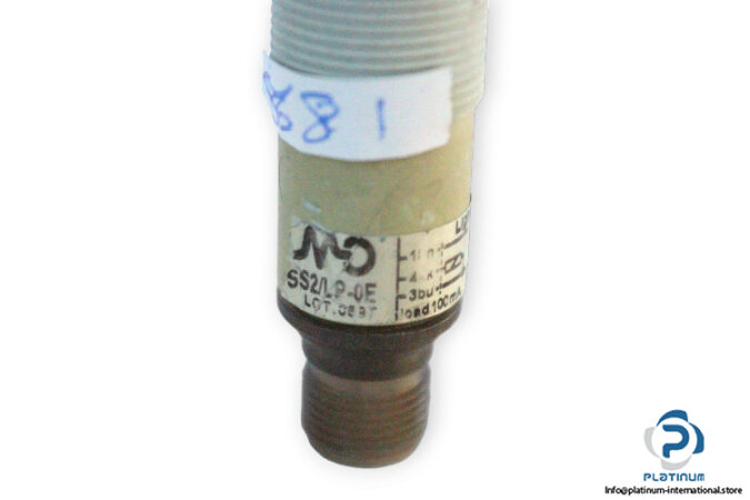micro-detectors-SS2_LP-0E-photoelectric-diffuse-sensor-used-4