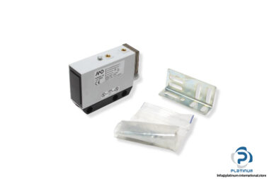 micro-detectors-RX6_00-1B-photoelectric-diffuse-reflection-sensor