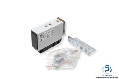 micro-detectors-RX8_0T-3B34-photoelectric-diffuse-reflective-sensor