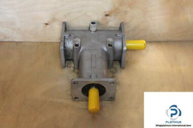 mondial-C112-GG-right-angle-gearbox