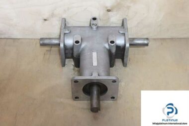 mondial-T3113-right-angle-gearbox