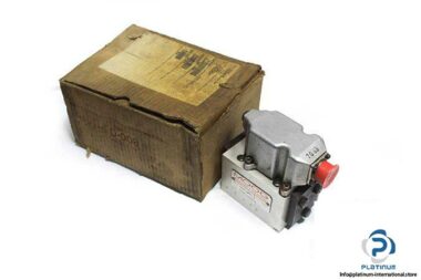 moog-d631-236c-servo-control-valve