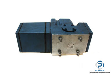 moog-d661-318d-servo-proportional-control-valve-2