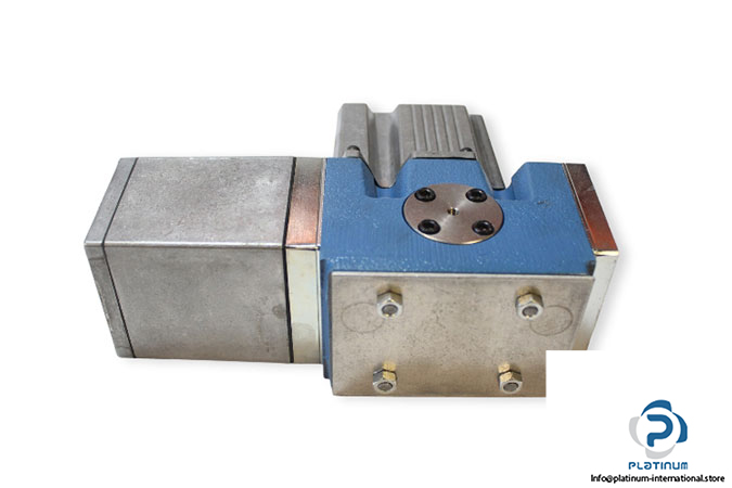 moog-d661-4658-servo-valve-2