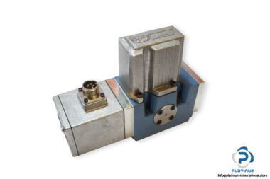 moog-D661-4658-servo-valve