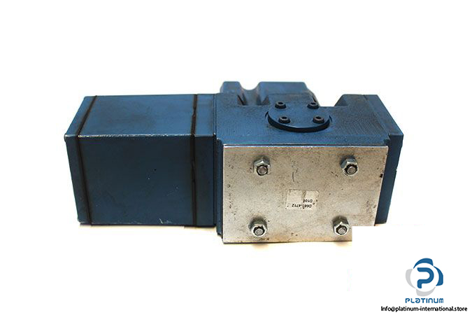 moog-d661-825a-servo-proportional-control-valve-2