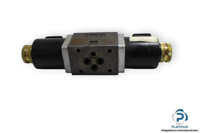 nachi-dsa-g06-c7x-c230-10-solenoid-control-valve-1