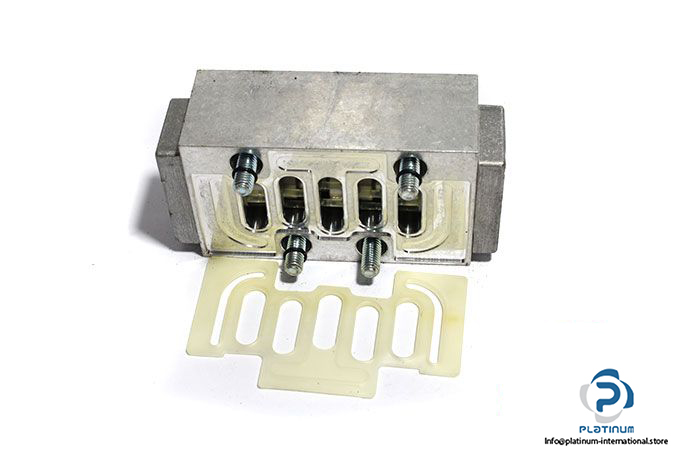 norgren-uqm_22354_123_16-double-solenoid-valve-without-coil-1