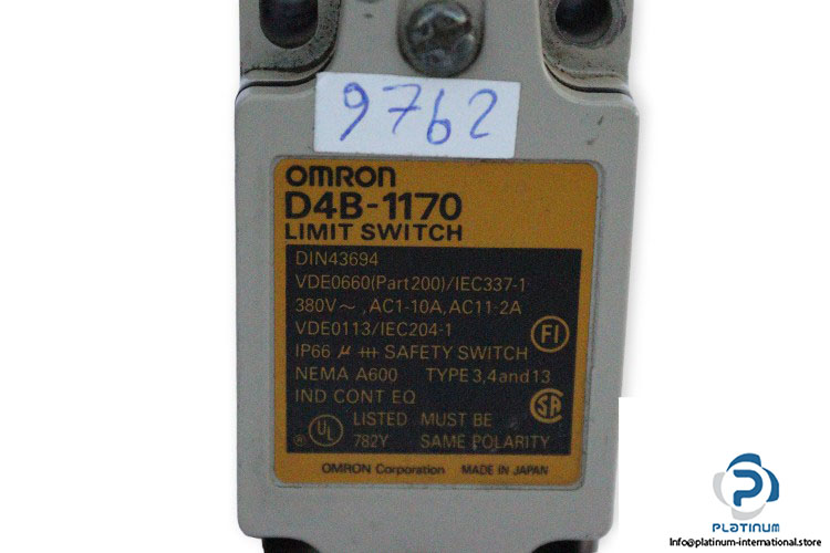 omron-D4B-1170-safety-limit-switch-used-2
