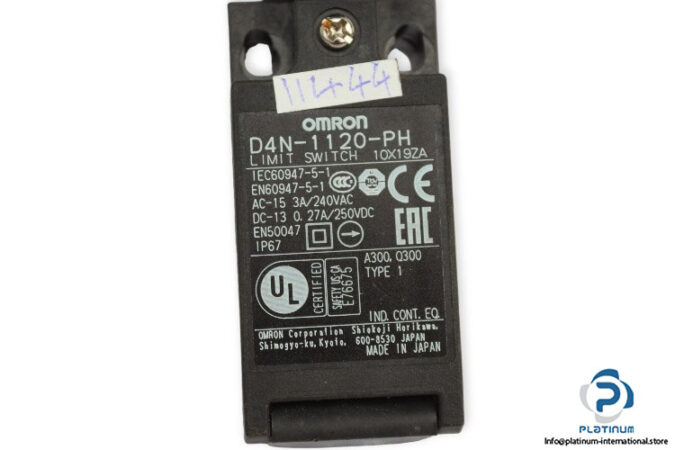 omron-D4N-1120-PH-limit-switch-(Used)-2
