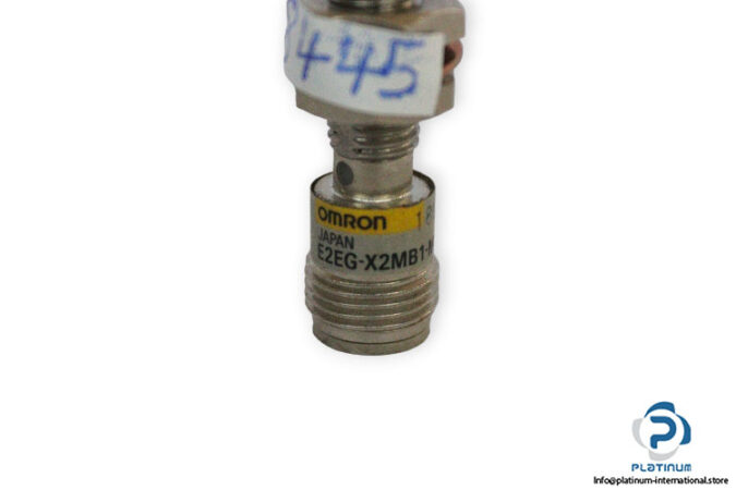 omron-E2EG-X2MB1-M1-cylindrical-proximity-sensor-used-3