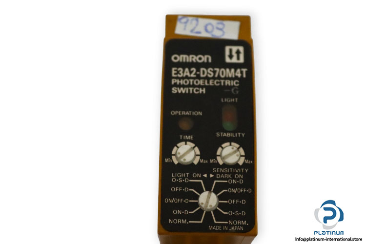 omron-E3A2-DS70M4T-photoelectric-switch-sensor-(new)-1