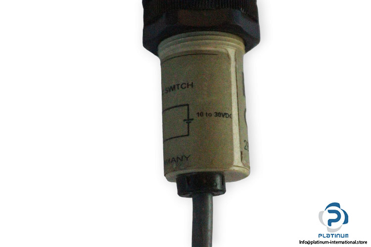 omron-E3F2-7L-photo-electric-sensor-(Used)-1