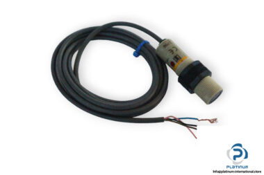 omron-E3F2-R2B4-photo-electric-sensor-(Used)