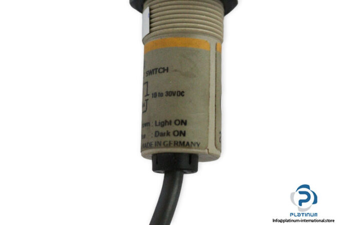 omron-E3F2-R2C4-photoelectric-retro-reflective-sensor-used-3