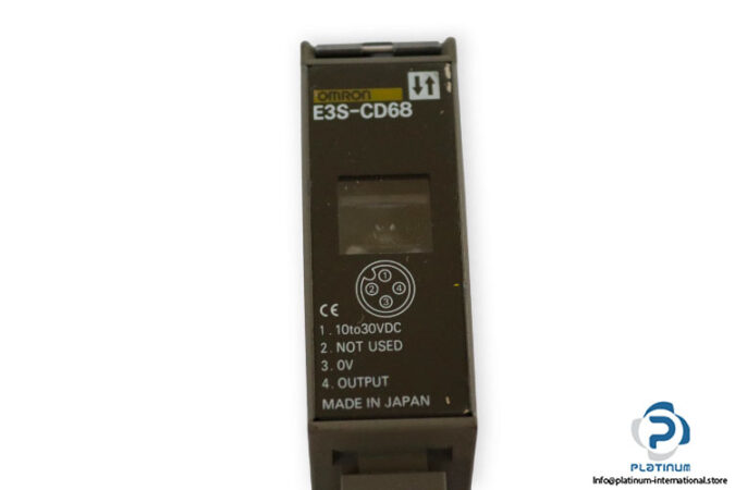 omron-E3S-CD68-label-detection-sensor-(used)-2