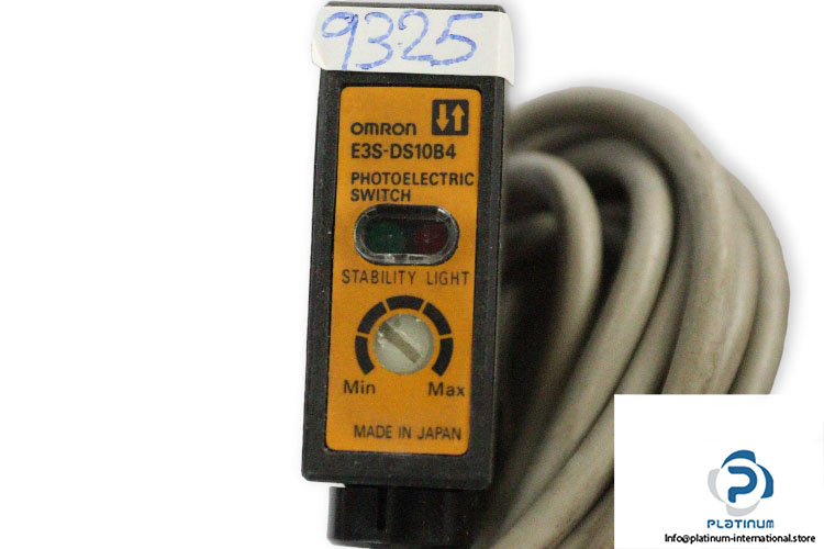 omron-E3S-DS10B4-photoelectric-diffuse-reflective-sensor-used-2