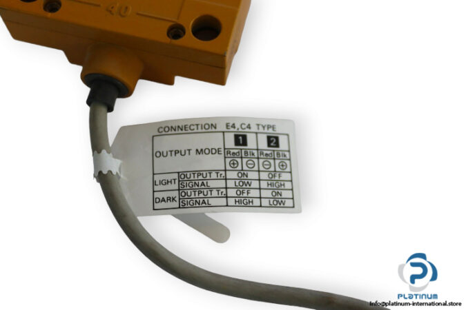 omron-E3S-GS3E4-photoelectric-sensor-(used)-2