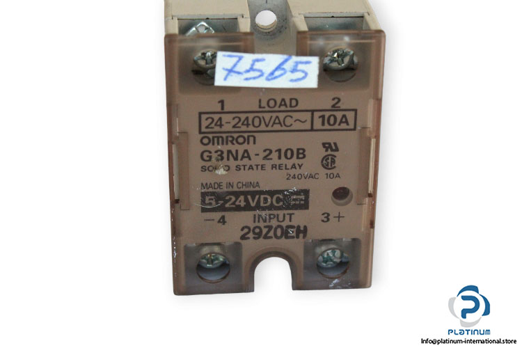 omron-G3NA-210B-solid-state-relay-(used)-1