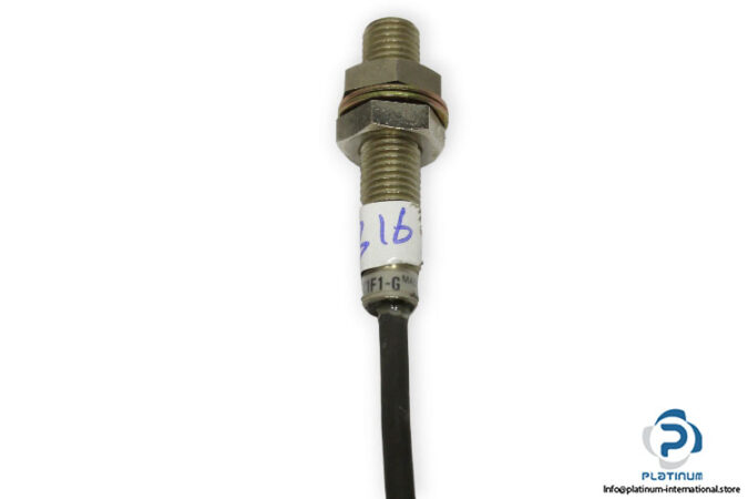 omron-TL-X1F1-G-inductive-sensor-used-3