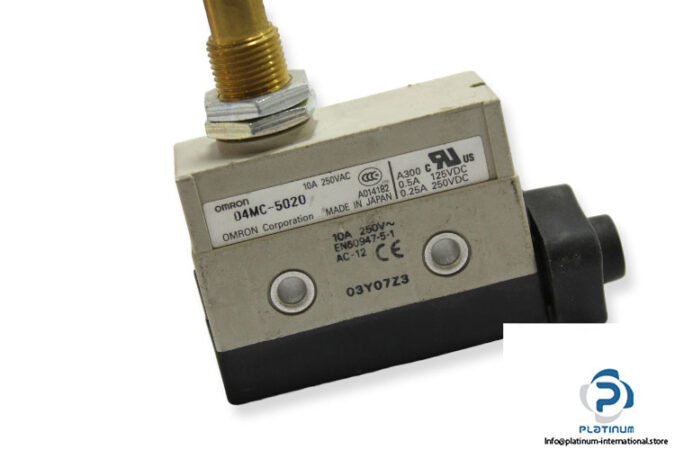 omron-d4mc-5020-limit-switch-2