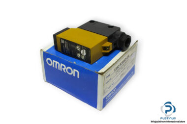 omron-E3A2-R3M4D-GN-photoelectric-switch-(new)