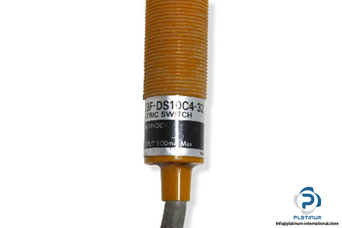 omron-e3f-ds10c4-32-photoelectric-diffuse-reflective-sensor-used-2
