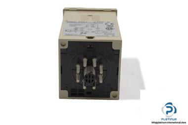 omron-e5c2-r20p-d-temperature-controller-1