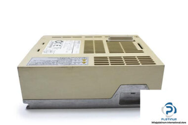 OMRON-R88D-WT02H-AC-SERVO-DRIVE3_675x450.jpg