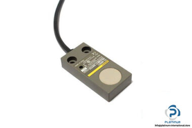 omron-tl-w5f1-inductive-proximity-sensor-2